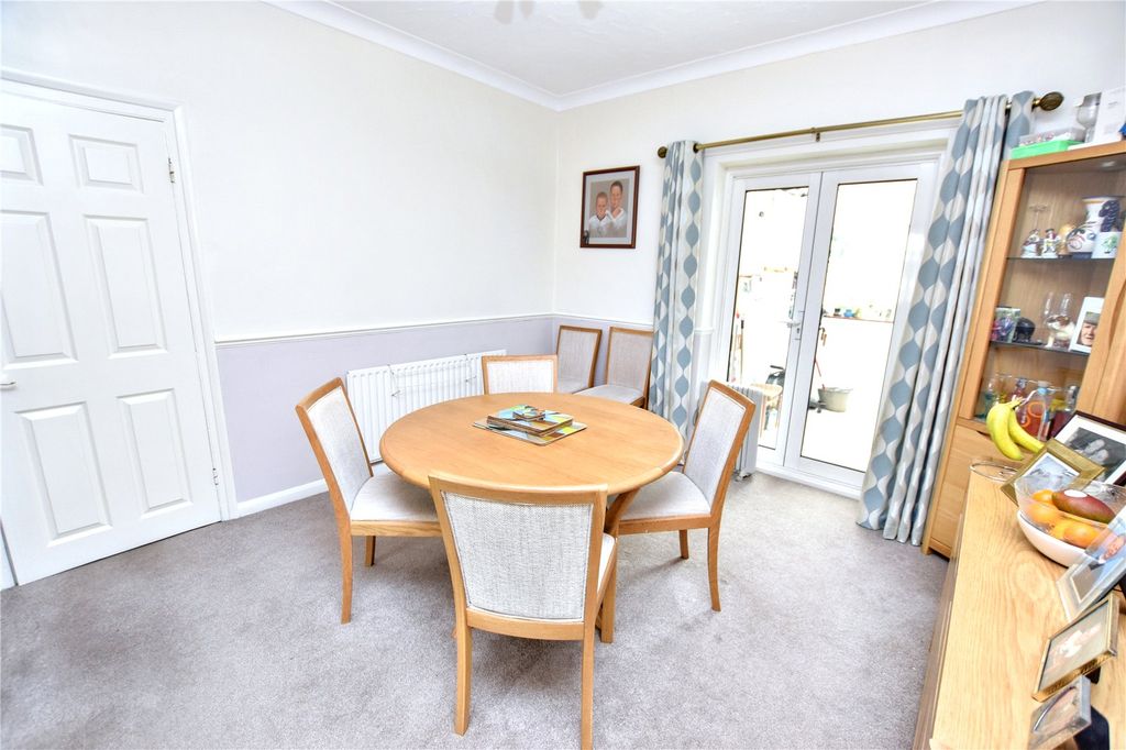 Property photo 3 of 11 Picture No. 04
