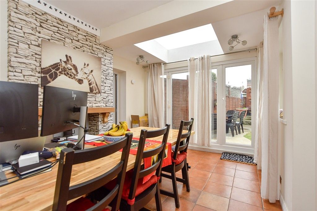 Property photo 2 of 10 Dining Area