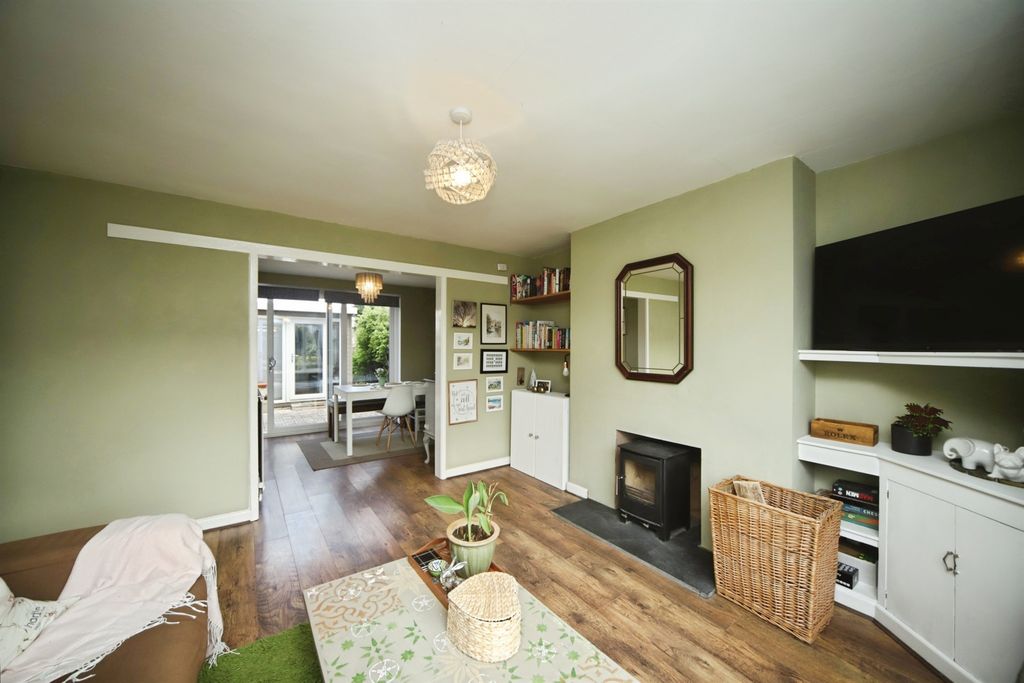 Property photo 3 of 18