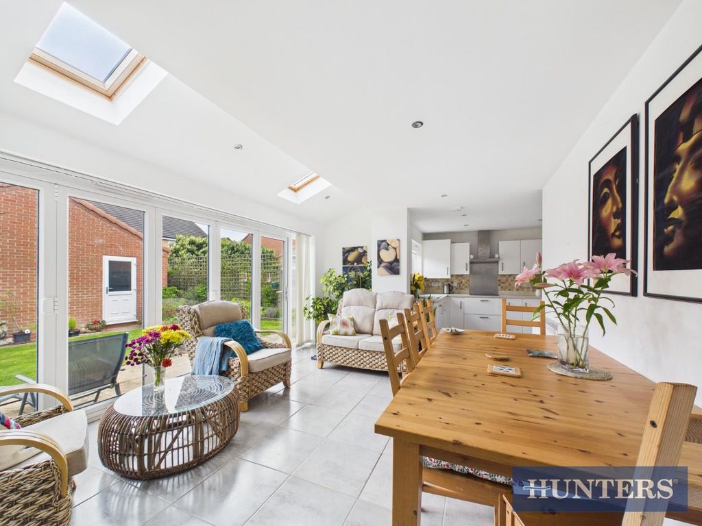 Property photo 3 of 16 Cam01450G0-Pr0300-Still023.Jpg