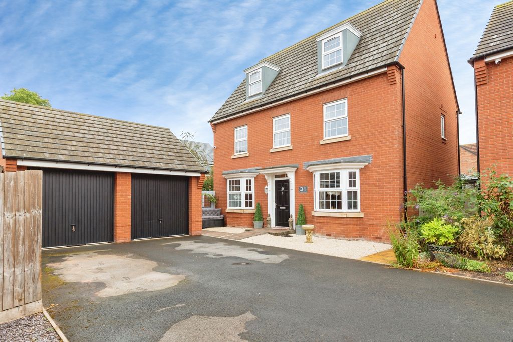 Property photo 1 of 32 Blandford37