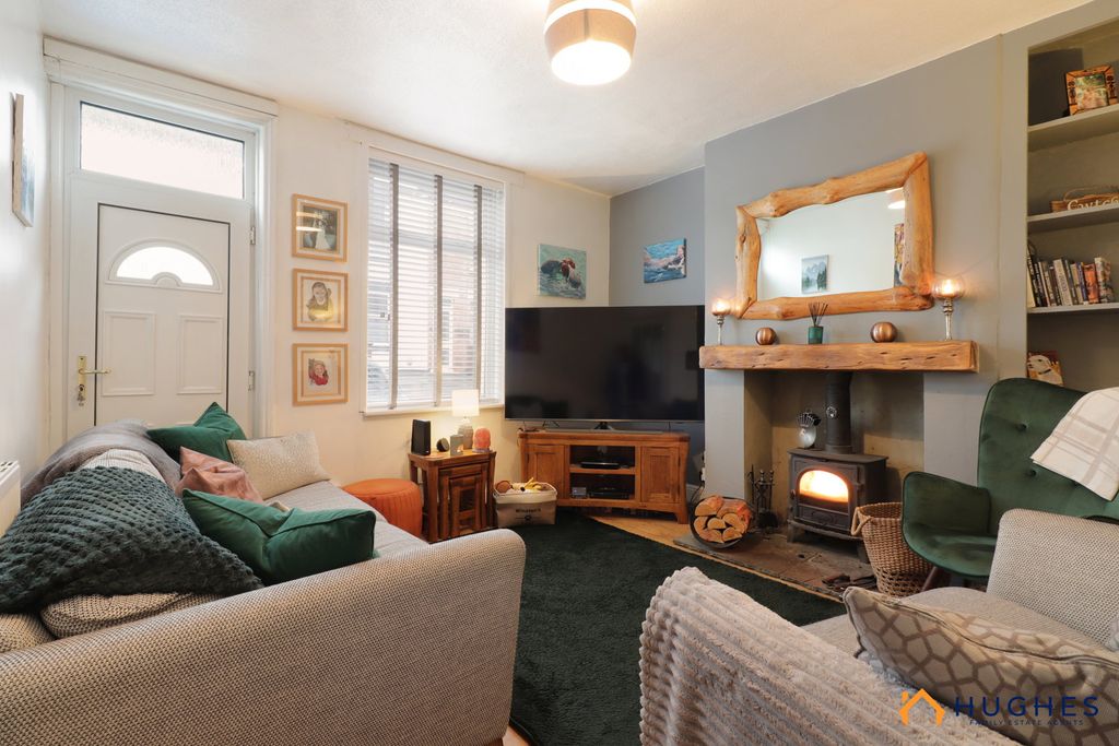 Property photo 3 of 27