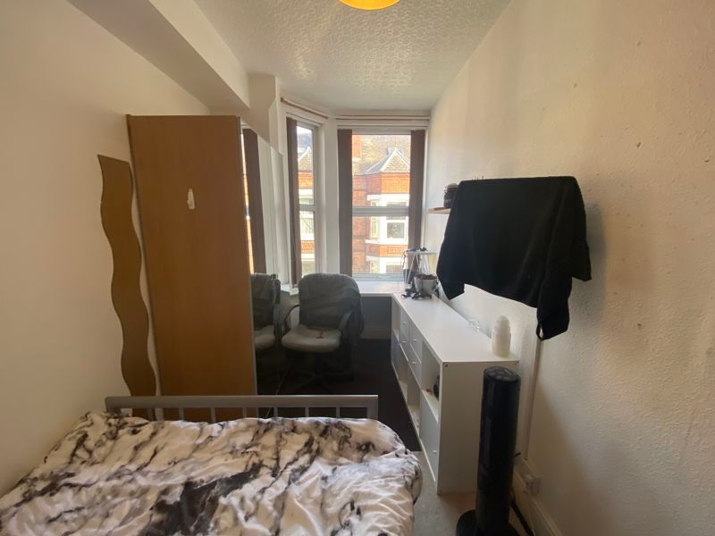 Property photo 3 of 11 Photo 6