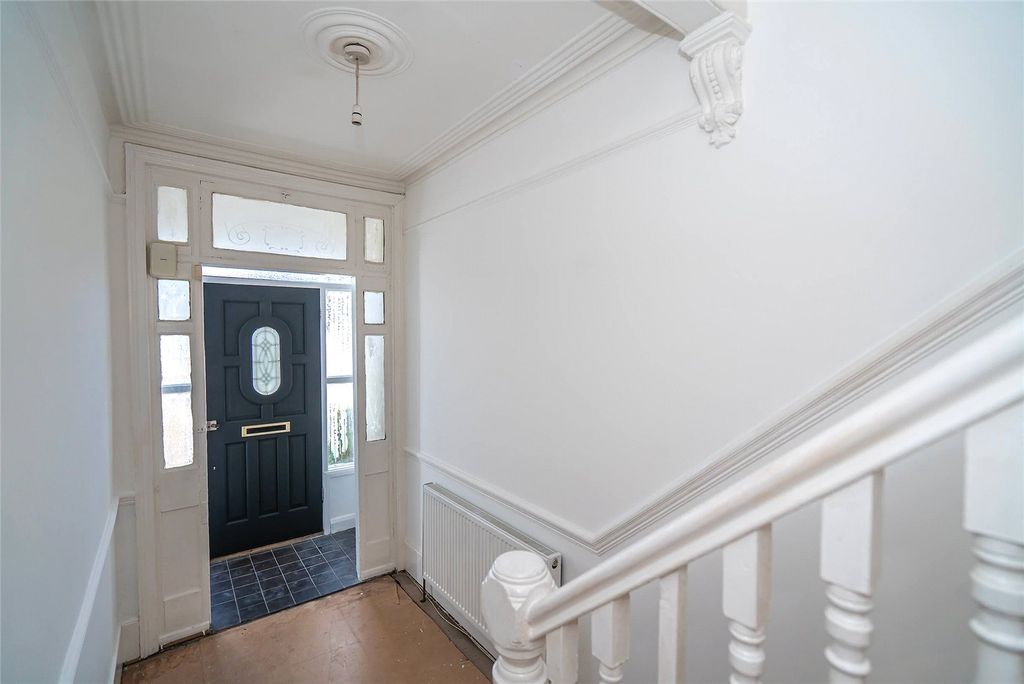 Property photo 2 of 23 Entrance Hall A