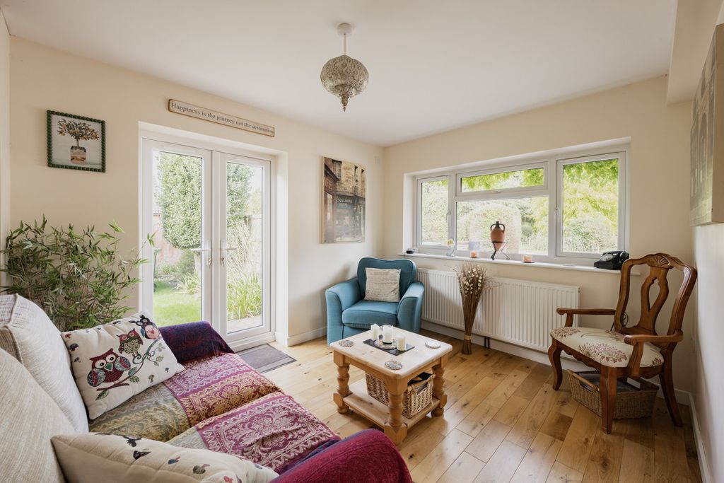 Property photo 3 of 28