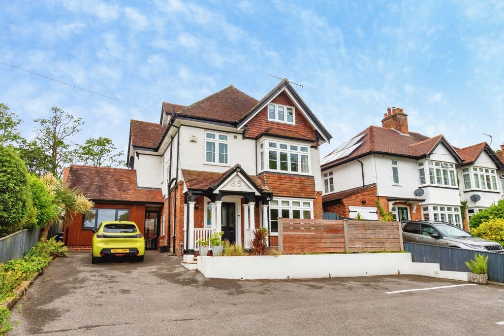 Property photo 1 of 7