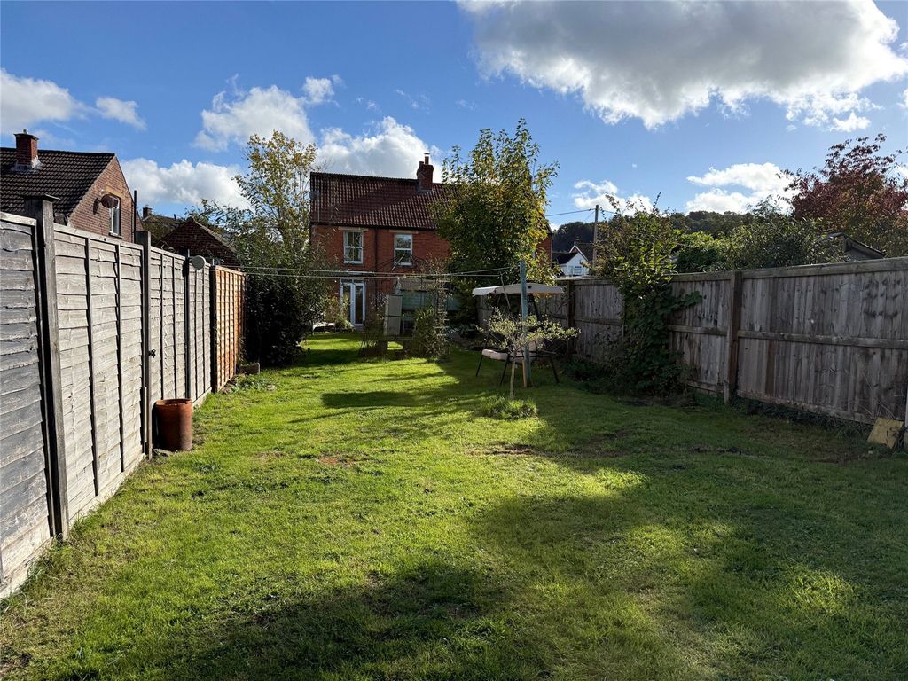 Property photo 2 of 16 Picture No. 19