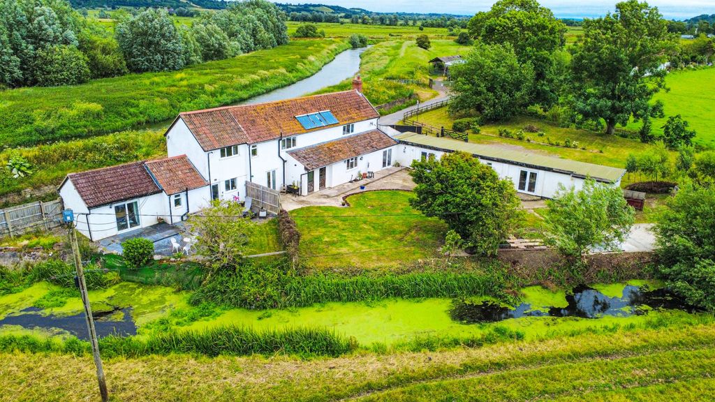 Property photo 1 of 42 5153292