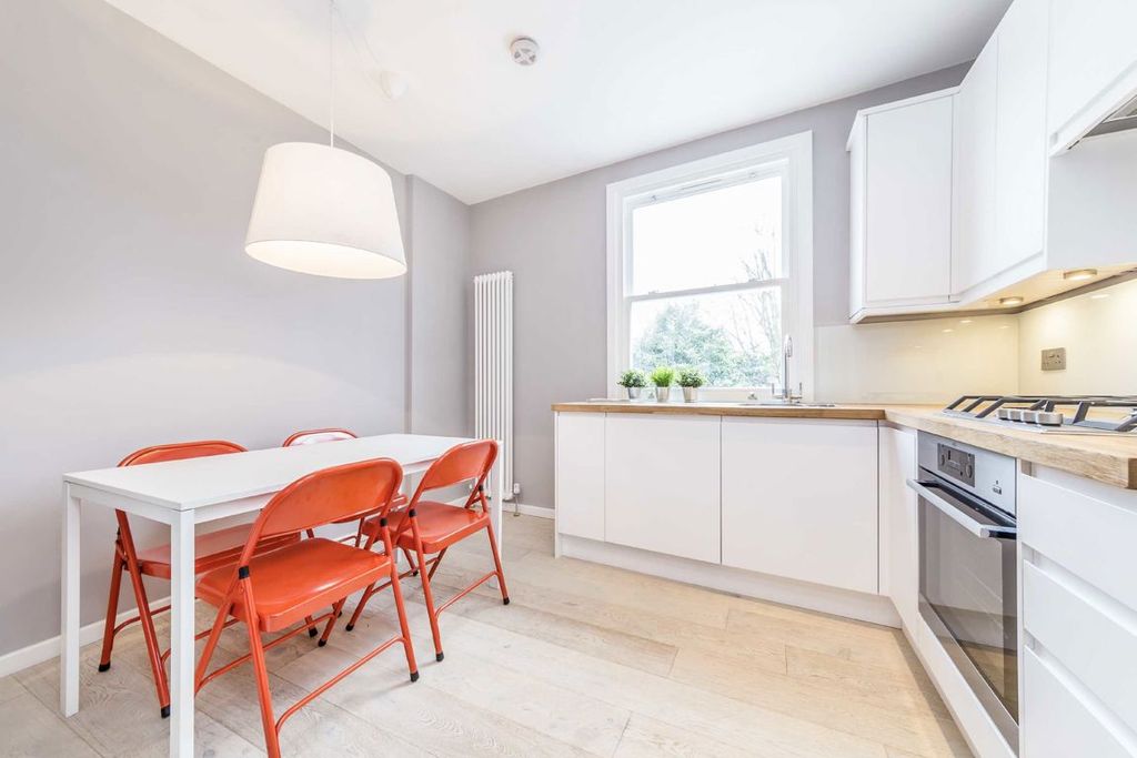 Property photo 3 of 5