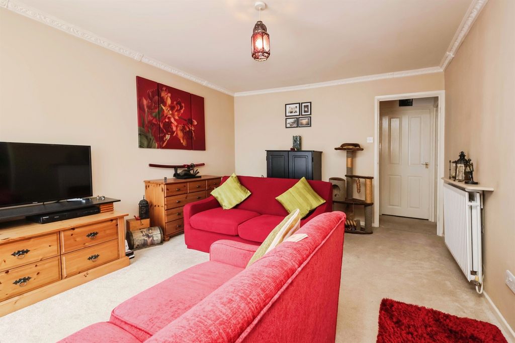 Property photo 2 of 16