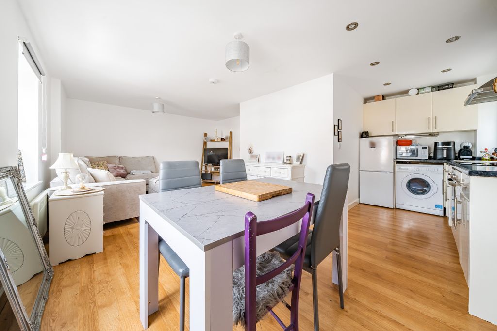 Property photo 3 of 20