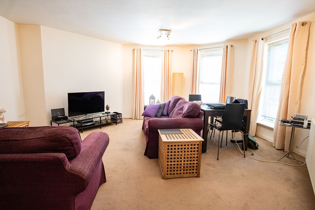 Property photo 3 of 20