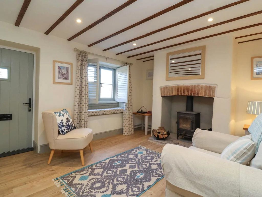 Property photo 2 of 35 Picture No. 28