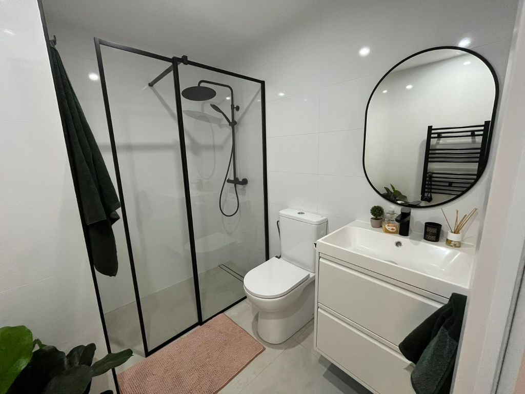 Property photo 3 of 11 3.Jpeg