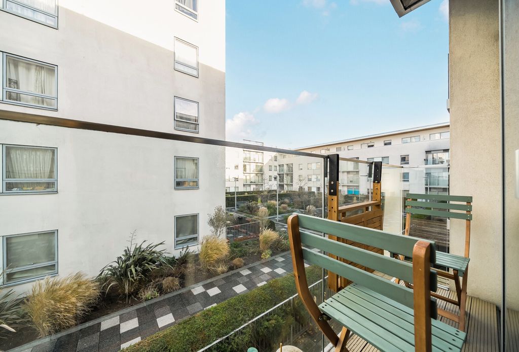 Property photo 3 of 12 1386208-6-6932Ae8...