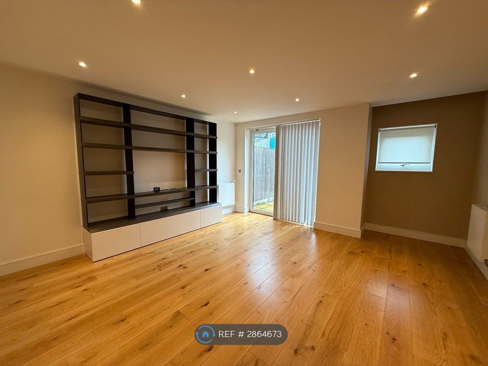 Property photo 3 of 22