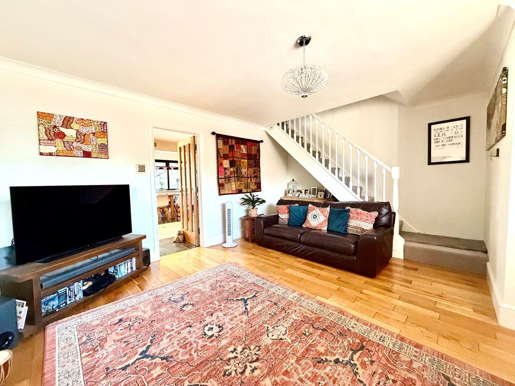 Property photo 3 of 18 Living Room
