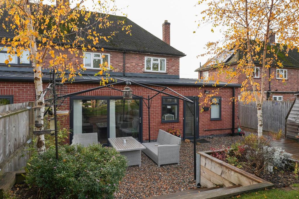 Property photo 2 of 31