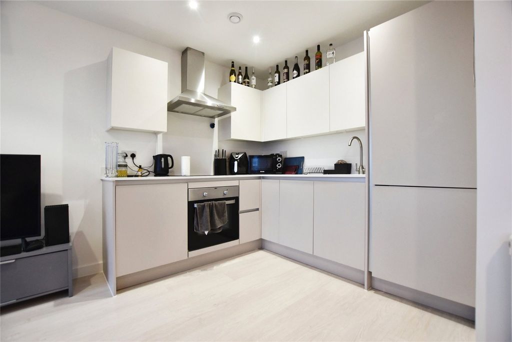 Property photo 2 of 10 Picture No. 32