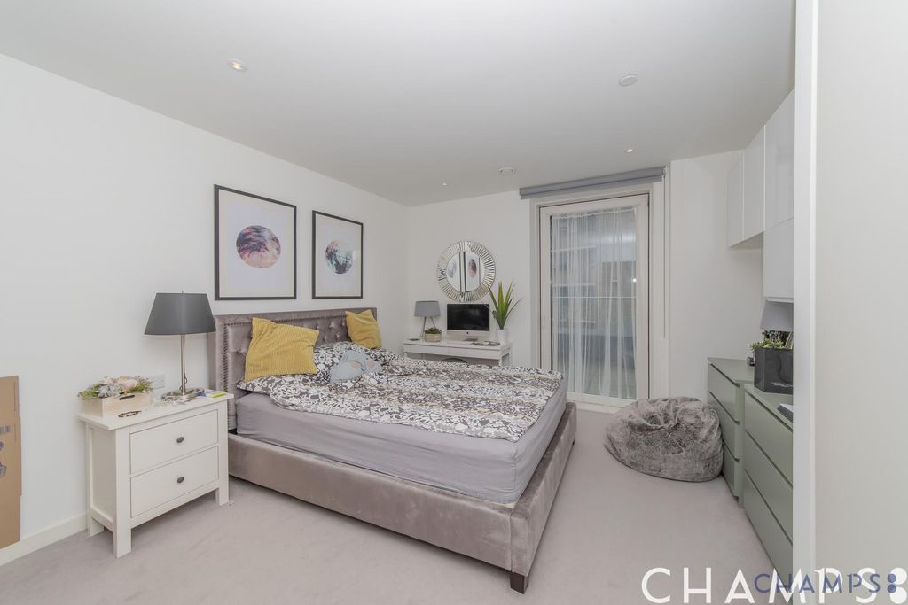 Property photo 2 of 18 Gallery