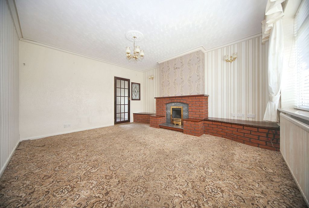 Property photo 2 of 19