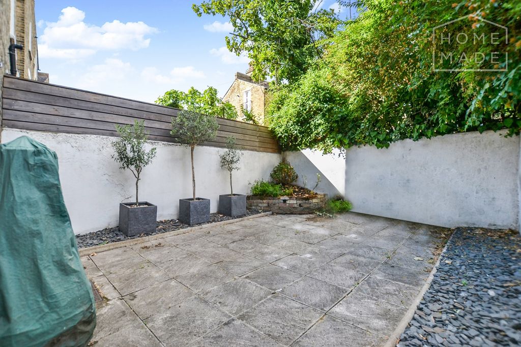 Property photo 2 of 11