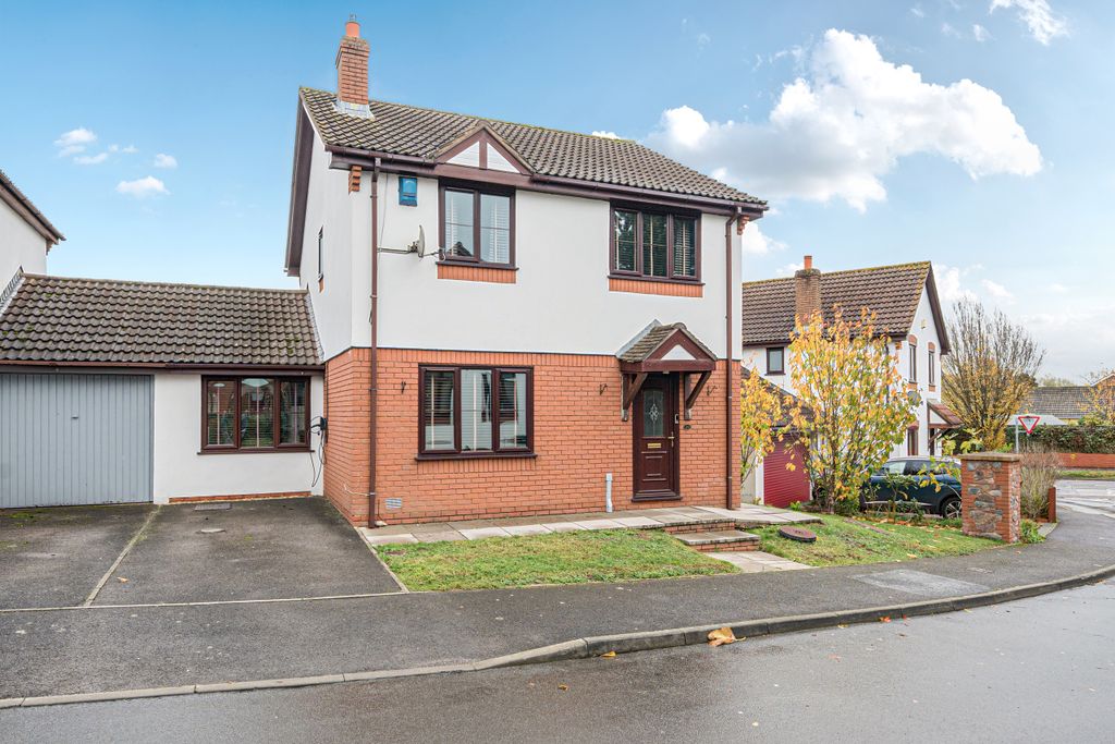 Property photo 1 of 25 .