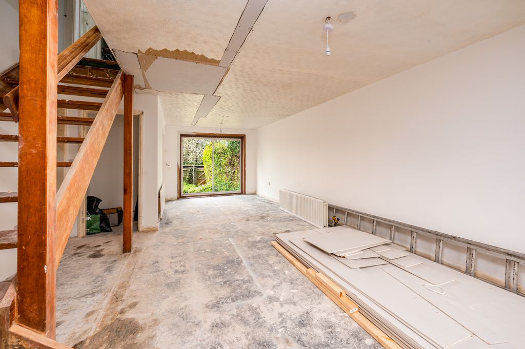 Property photo 3 of 25 03