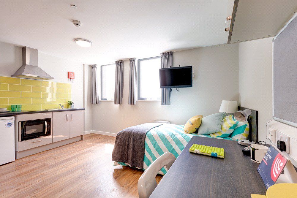 Property photo 2 of 12 Studio