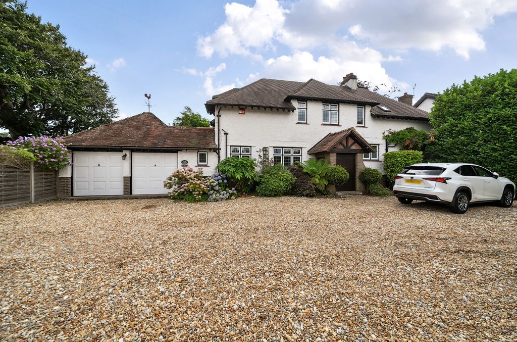 Property photo 1 of 20 1320667-24-687E53...