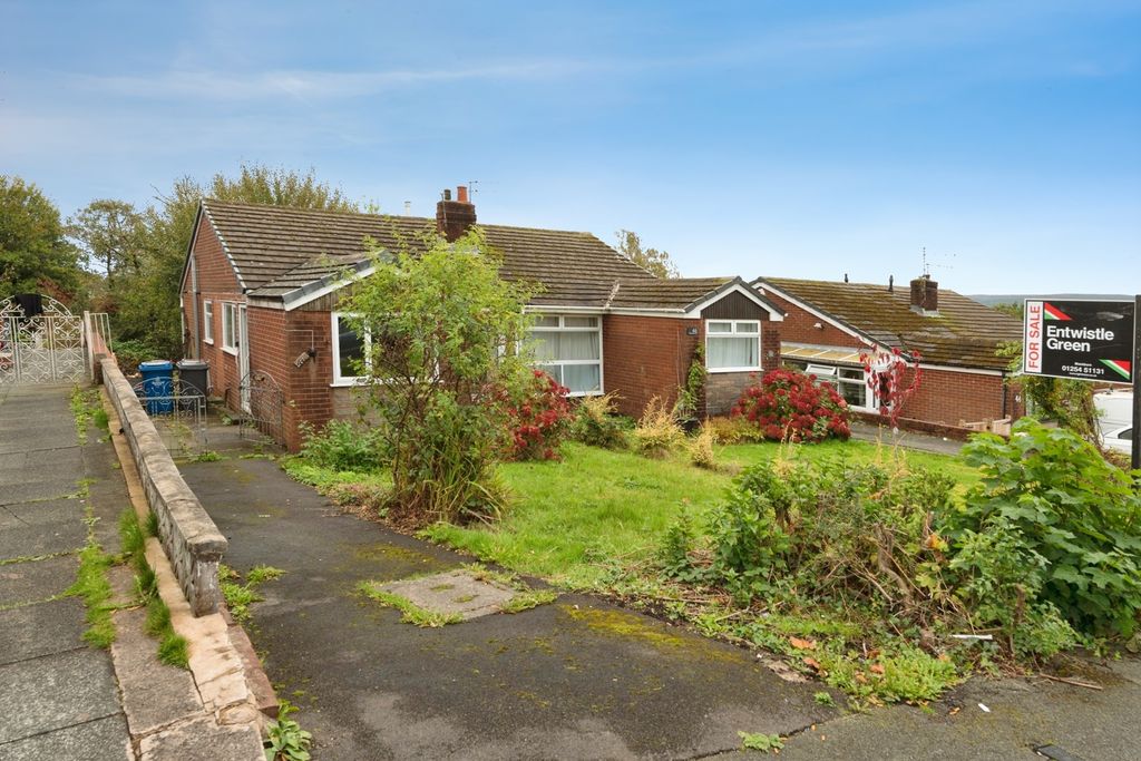 Property photo 1 of 15 External