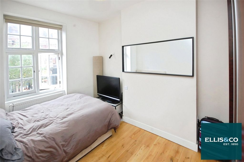 Property photo 3 of 6 Picture No. 45