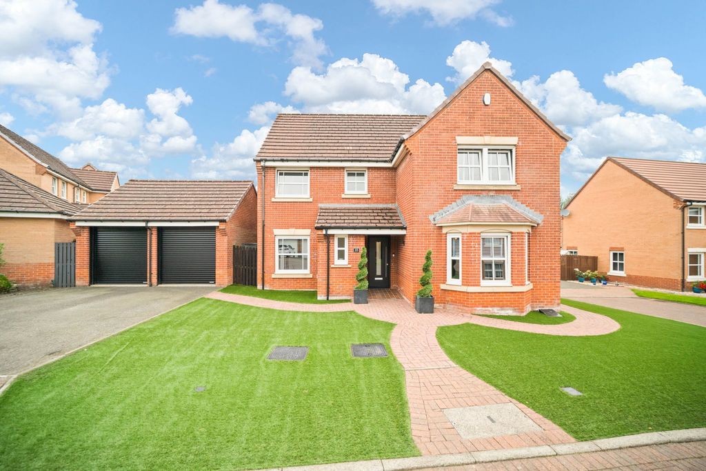 Property photo 1 of 44