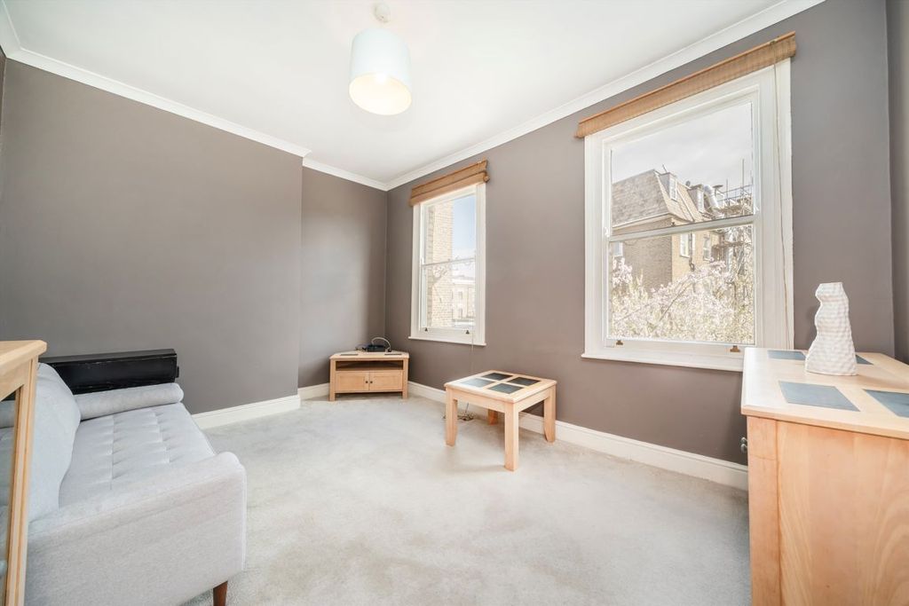 Property photo 3 of 8