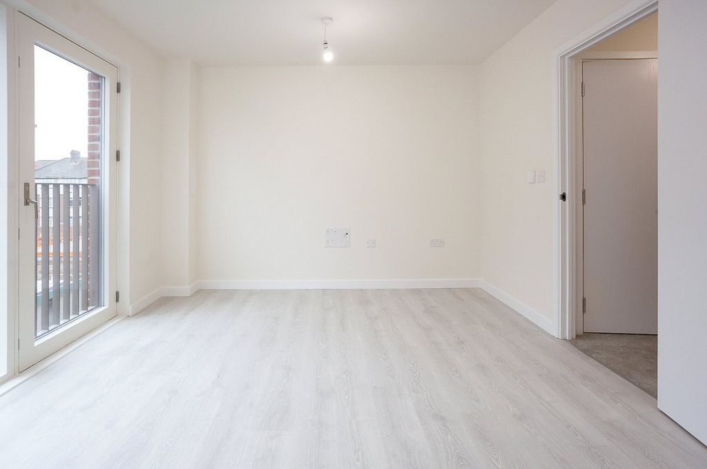 Property photo 3 of 21 Picture No. 07