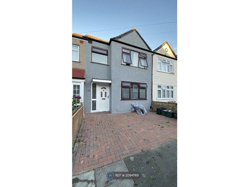 Property photo 1 of 11 Front Of The House