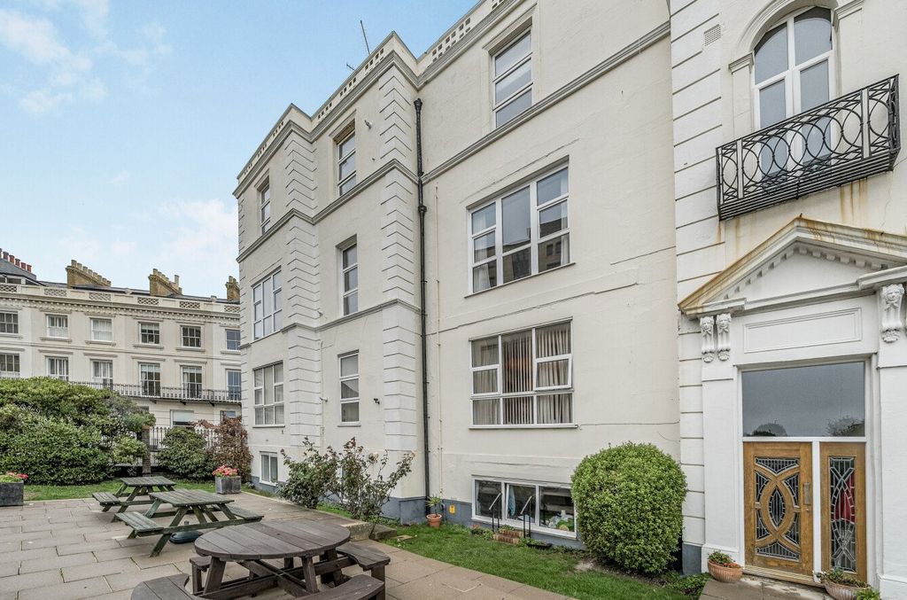 Property photo 1 of 18 Picture No. 30