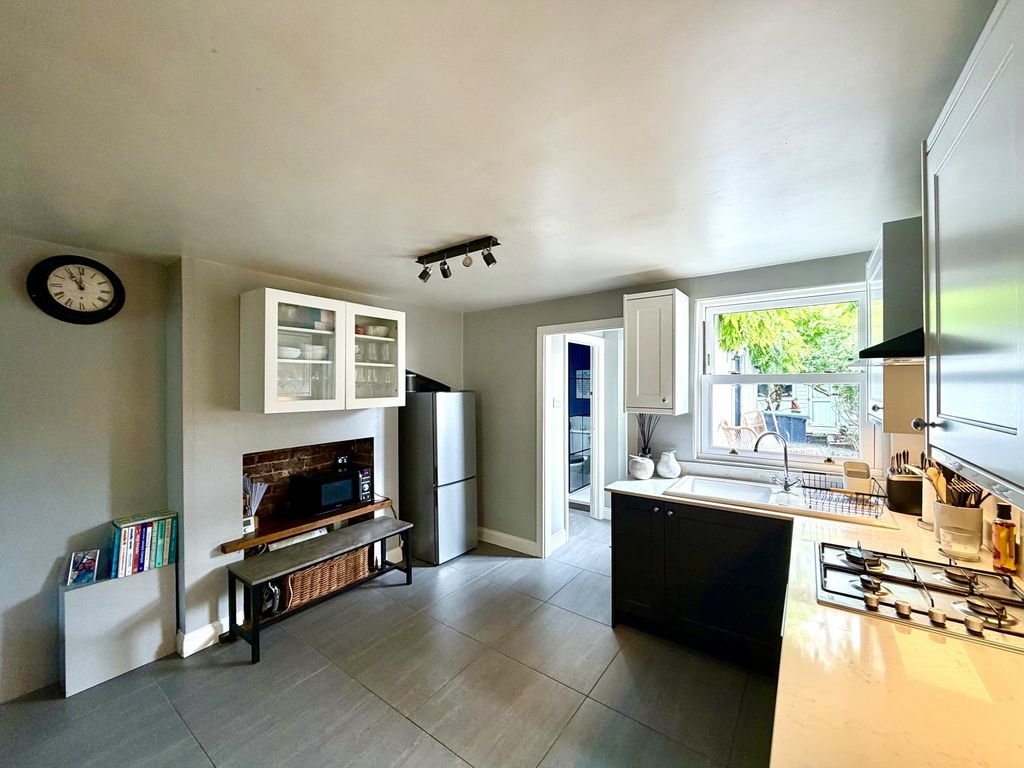 Property photo 2 of 11 Not Specified