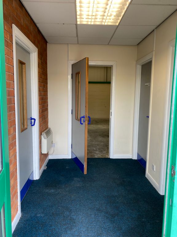 Property photo 2 of 5 Enterance Hall