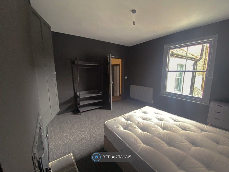 Property photo 1 of 3