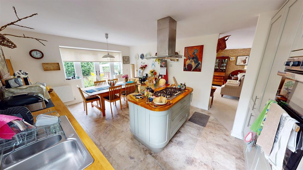 Property photo 3 of 22 Knowsley Park Lane Kitchen Diner