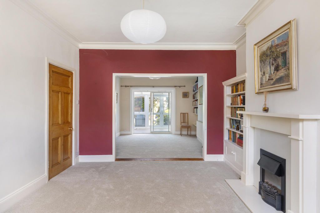 Property photo 2 of 14 Image