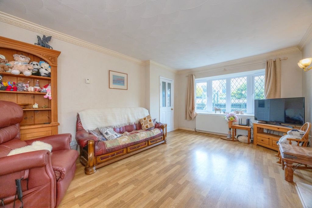 Property photo 3 of 30
