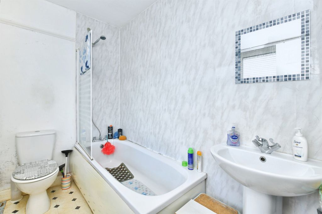 Property photo 2 of 20