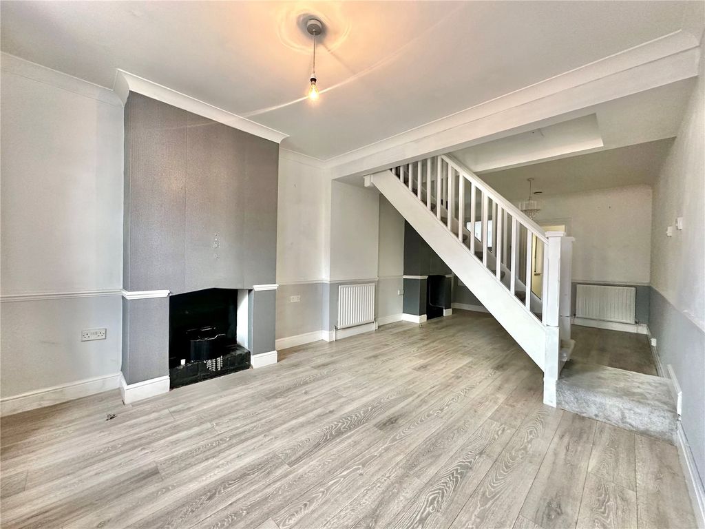 Property photo 3 of 12 #Yourmovedartford