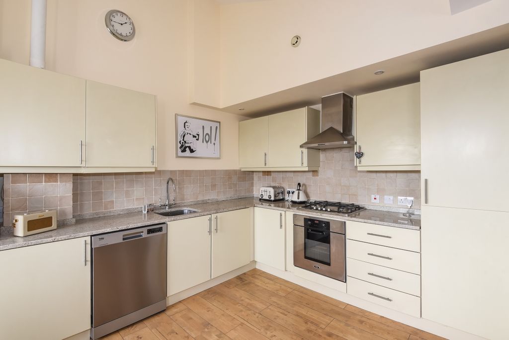 Property photo 2 of 6 588c6421166A6-161543