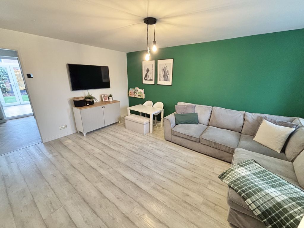 Property photo 2 of 21