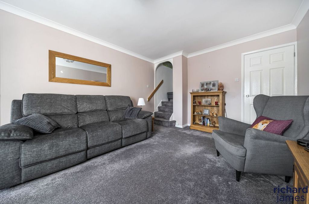 Property photo 3 of 11 1B1Af954511E474Aa236F91F3B3885Ea