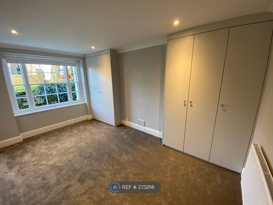 Property photo 3 of 9 Main Bedroom