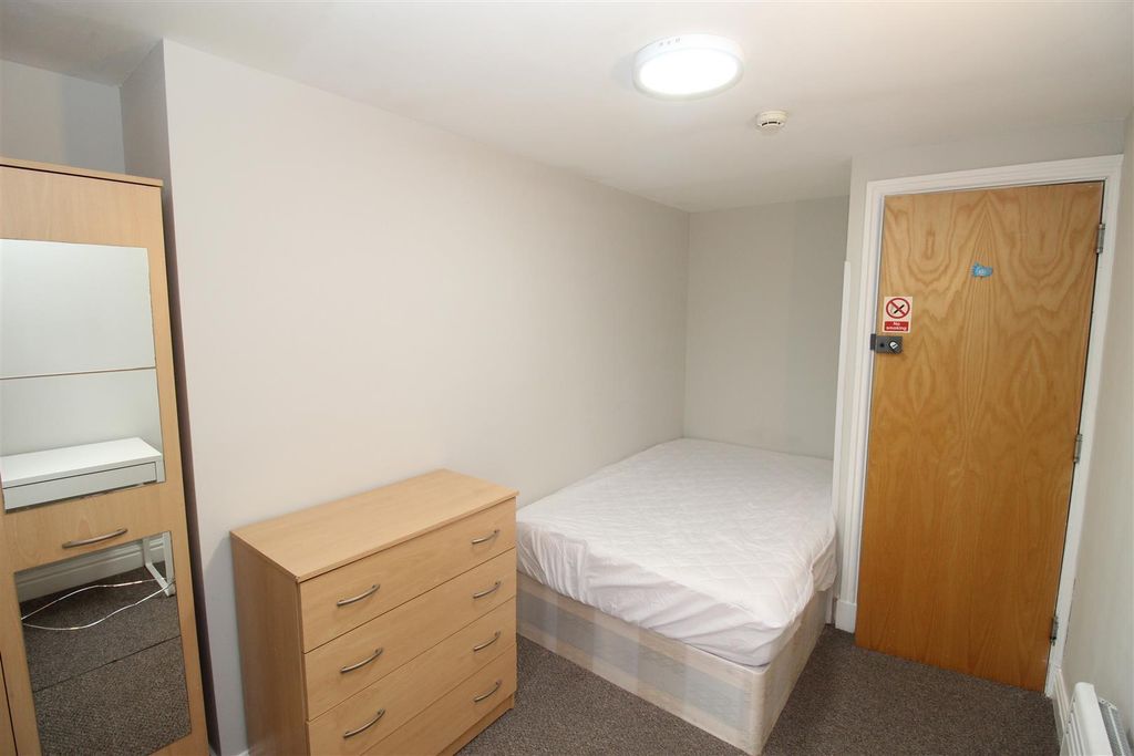 Property photo 2 of 14 Room 2.1 .Jpg